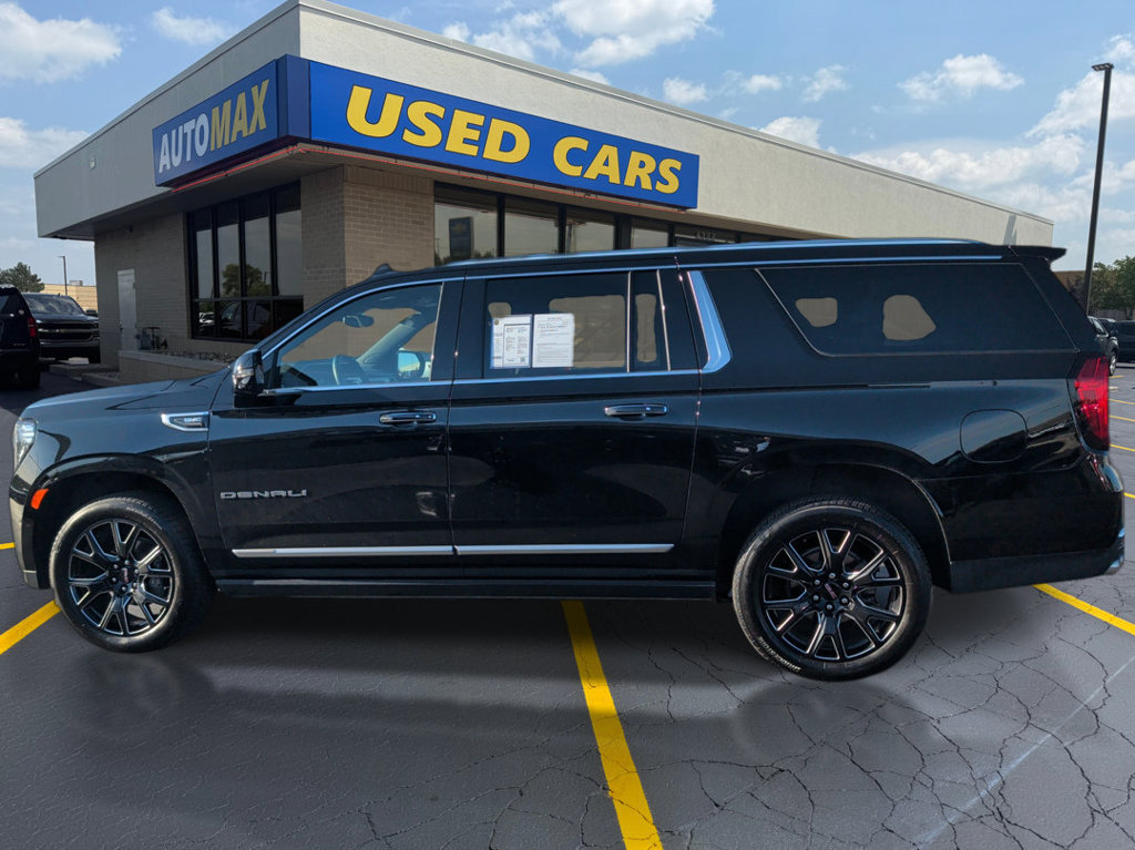 Used 2023 GMC Yukon XL Denali AWD/4WD image 8
