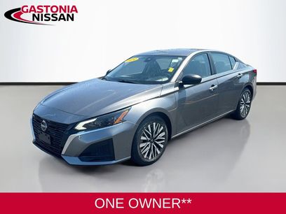 Used 2024 Nissan Altima 2.5 SV