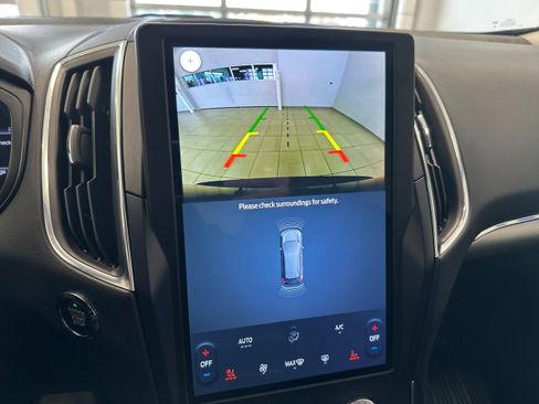 Used 2024 Ford Edge Titanium image 20
