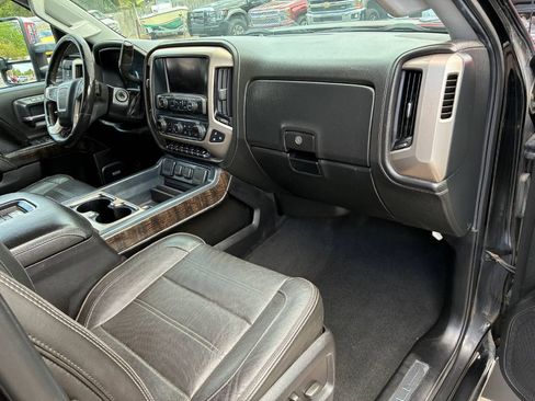 Used 2016 GMC Sierra 2500 Denali w/ Duramax Plus Package AWD/4WD image 15