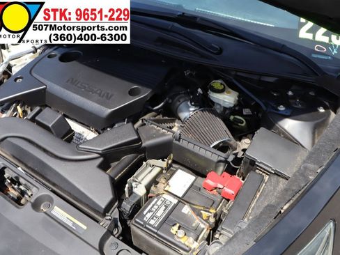 Used 2016 Nissan Altima 2.5 SR w/ Interior Lighting Package FWD image 19