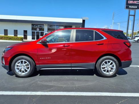 Used 2023 Chevrolet Equinox LT image 3