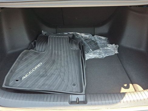 Used 2025 Honda Accord SE image 30