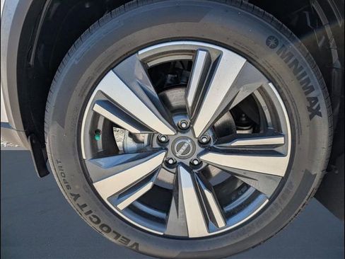 Used 2023 Nissan Rogue Platinum w/ Platinum Premium Package AWD/4WD image 20