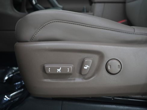 Used 2022 Lexus GX 460 Premium w/ Premium Package AWD/4WD image 25