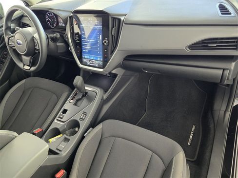 Used 2025 Subaru Crosstrek 2.0i Premium image 17