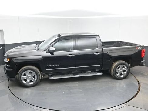 Used 2018 Chevrolet Silverado 1500 LTZ Z71 w/ LTZ Plus Package AWD/4WD image 33