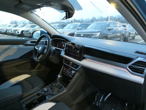 New 2026 Volkswagen Taos SEL AWD/4WD image 11