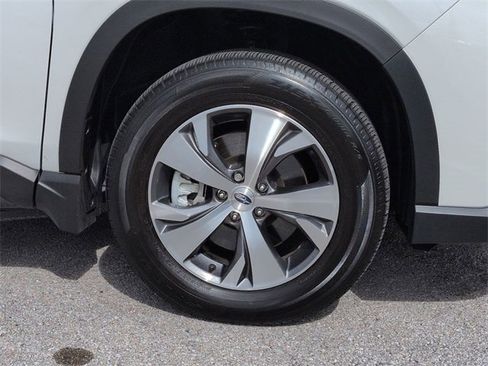 Used 2025 Subaru Ascent Premium image 11