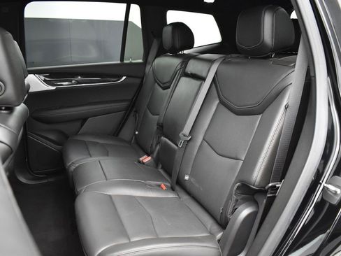 Used 2020 Cadillac XT6 Premium Luxury image 30