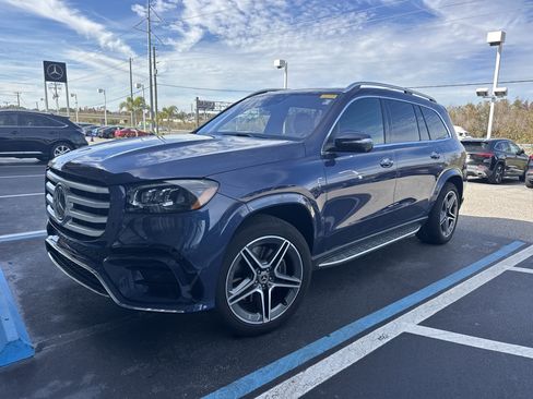 Used 2024 Mercedes-Benz GLS 450 4MATIC image 4