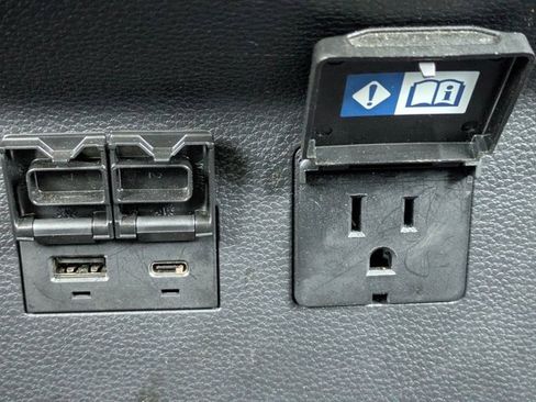 Used 2024 Toyota Sequoia Capstone image 19