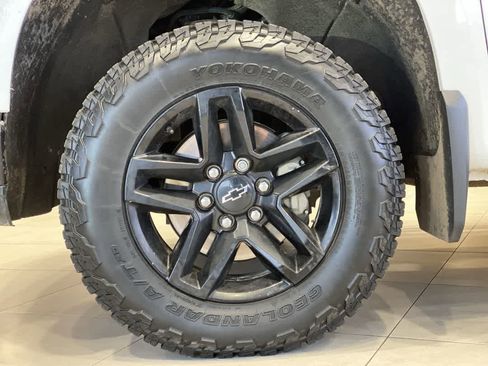 Used 2022 Chevrolet Silverado 1500 LT Trail Boss w/ Convenience Package II image 13