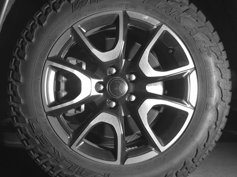 Used 2025 Jeep Compass Trailhawk image 12