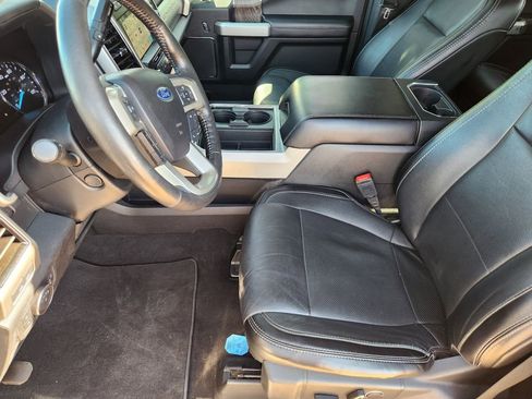 Used 2019 Ford F250 Lariat w/ Lariat Ultimate Package image 12