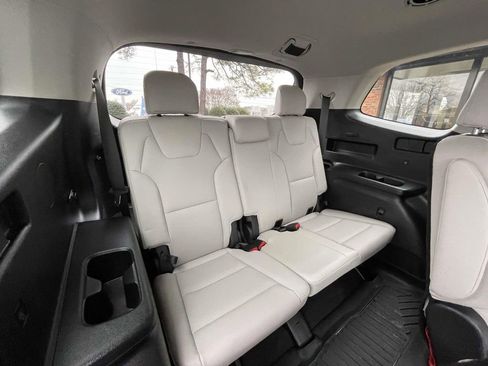 Certified 2023 Kia Telluride S w/ S Sunroof Package image 21