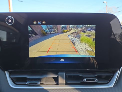 Used 2025 Chevrolet Equinox LT image 26