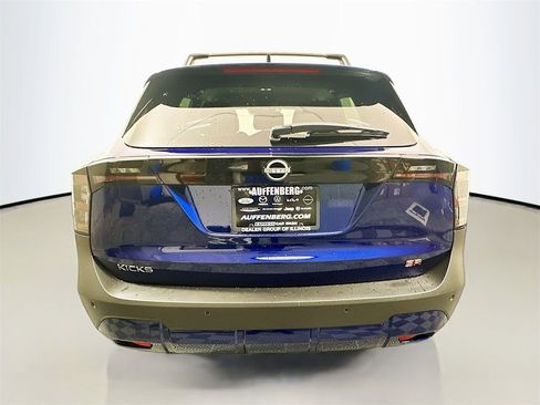 New 2026 Nissan Kicks SR image 8