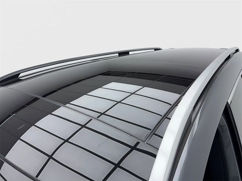 Used 2025 Mercedes-Benz GLS 450 4MATIC image 16