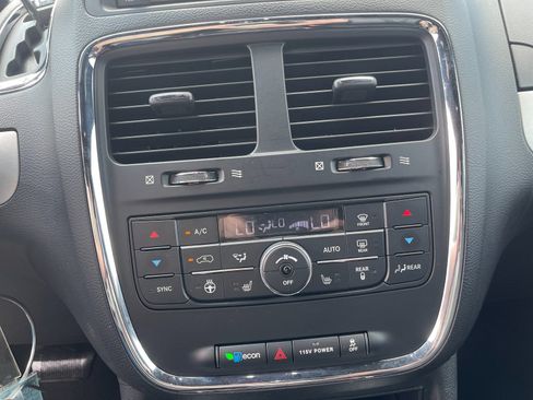 Used 2019 Dodge Grand Caravan GT FWD image 24