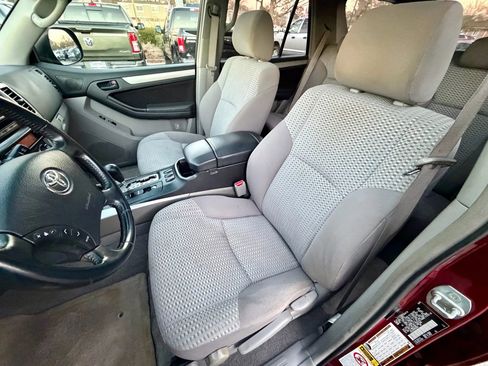 Used 2009 Toyota 4Runner SR5 image 8