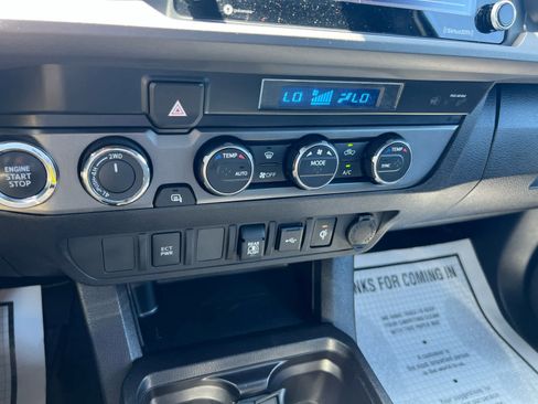 Certified 2023 Toyota Tacoma TRD Off-Road AWD/4WD image 20