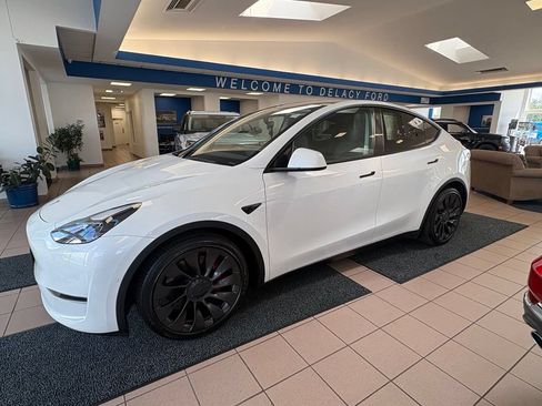 Used 2022 Tesla Model Y Performance AWD/4WD image 8