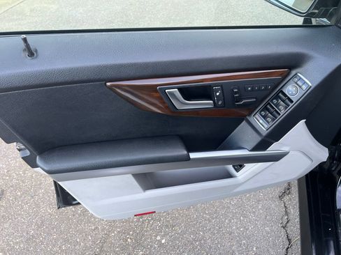 Used 2014 Mercedes-Benz GLK 350 4MATIC w/ Premium 1 Package image 20