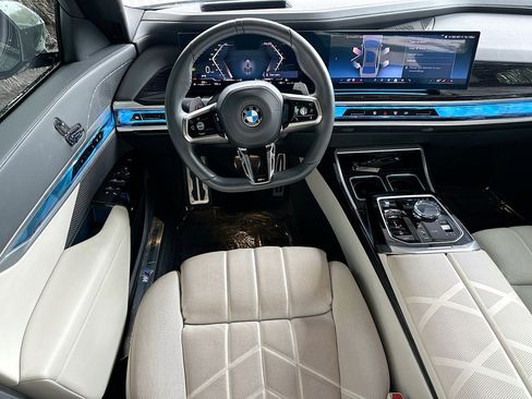 Certified 2023 BMW 740i 740i w/ Parking Assistance Package image 24