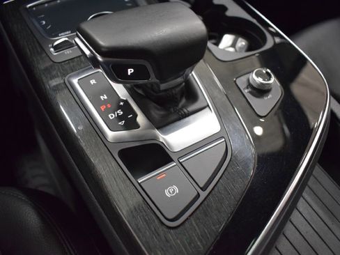 Used 2017 Audi Q7 3.0T Premium Plus image 26