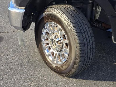 Used 2020 Ford F250 XLT w/ XLT Premium Package image 26