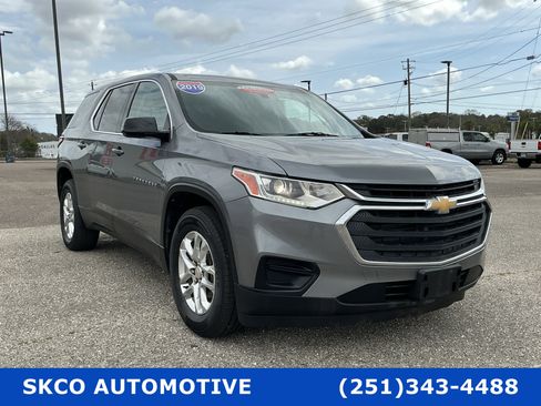 Used 2019 Chevrolet Traverse LS image 7
