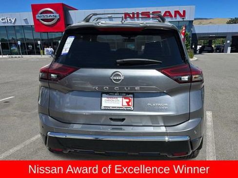 New 2026 Nissan Rogue Platinum image 4