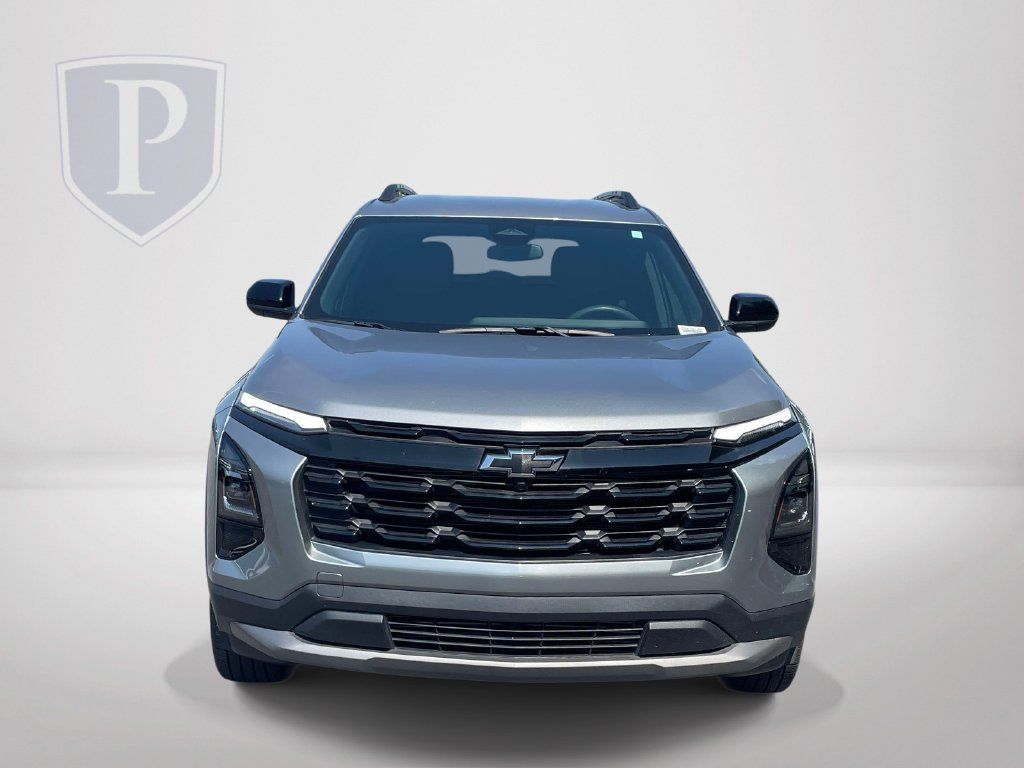 Used 2026 Chevrolet Equinox LT w/ Midnight Edition FWD image 3