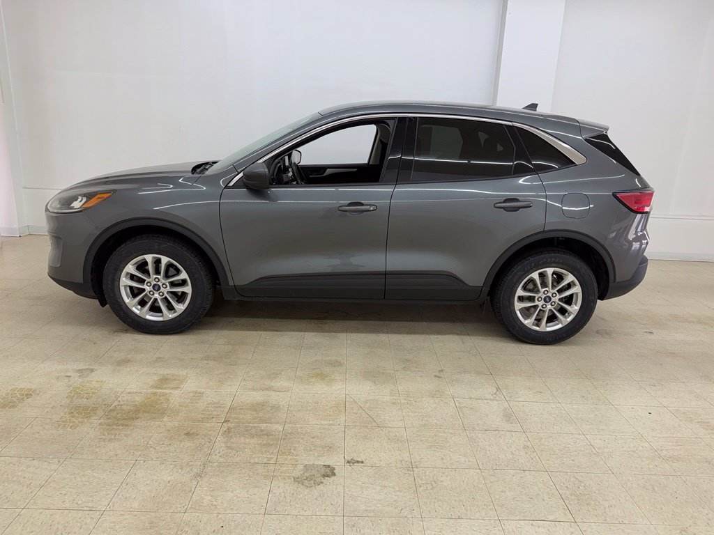 Used 2022 Ford Escape SE w/ Convenience Package AWD/4WD image 2