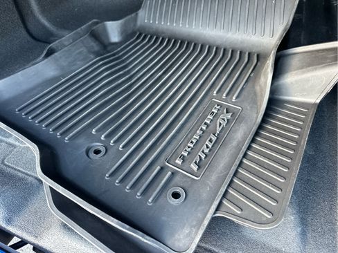 Used 2025 Nissan Frontier PRO-4X w/ Pro Premium Package image 17