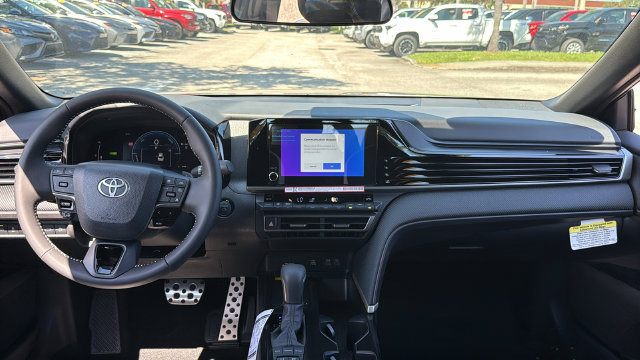Used 2026 Toyota Camry SE FWD image 13