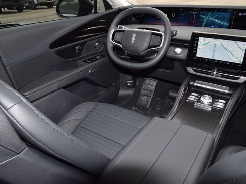 New 2026 Lincoln Nautilus Reserve w/ Jet Appearance Package AWD/4WD image 15