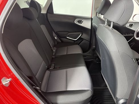 Used 2021 Kia Soul LX image 26