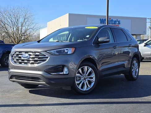 Used 2024 Ford Edge Titanium image 2