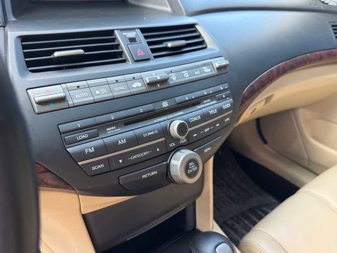 Used 2010 Honda Crosstour EX-L image 16