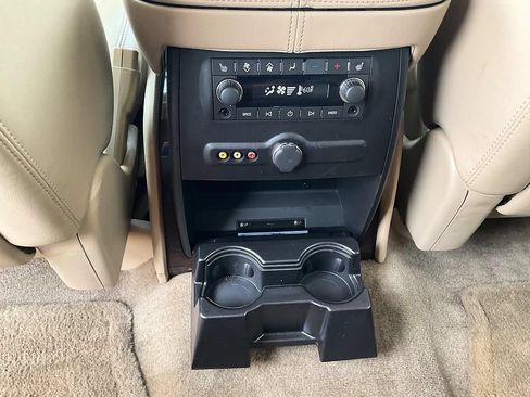 Used 2009 Cadillac Escalade AWD image 31