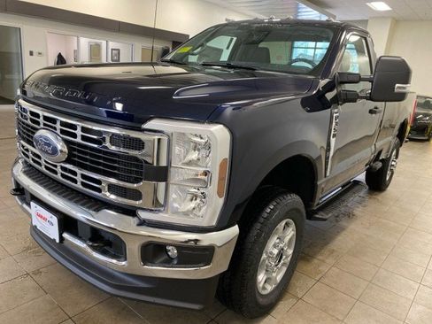 New 2025 Ford F350 XLT w/ FX4 Off-Road Package image 4