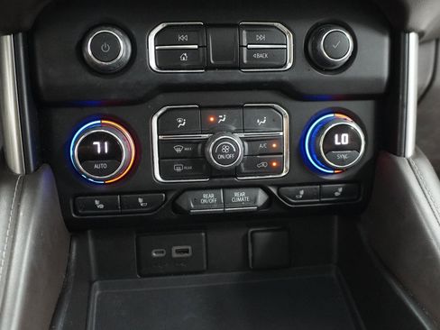 Used 2021 Chevrolet Tahoe Z71 AWD/4WD image 15