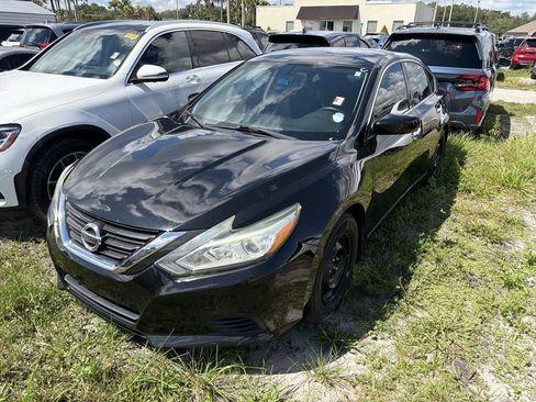 Used 2018 Nissan Altima 2.5 S w/ S Convenience Package FWD image 3