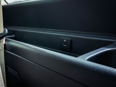 Used 2024 Ford Expedition Max Limited image 21