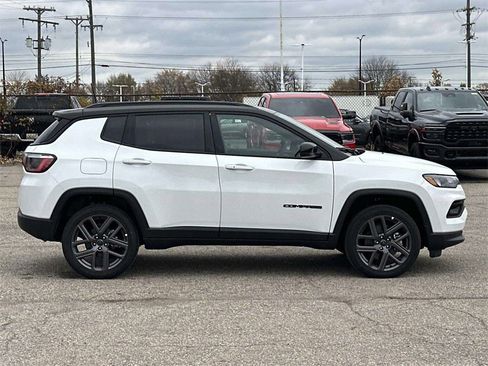 New 2026 Jeep Compass Limited image 2