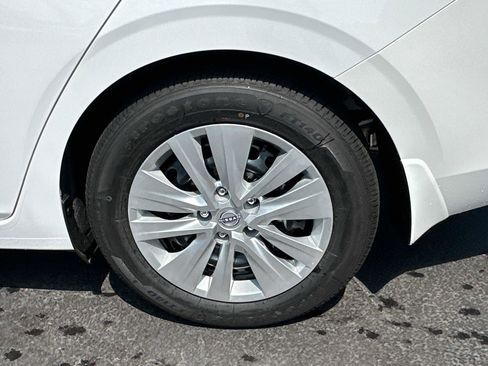 New 2025 Nissan Sentra S image 7