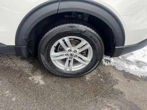 Used 2023 Ford Explorer XLT w/ Class IV Trailer Tow Package image 25