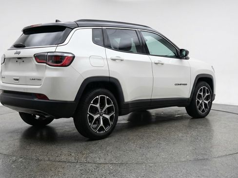 Used 2025 Jeep Compass Limited AWD/4WD image 9
